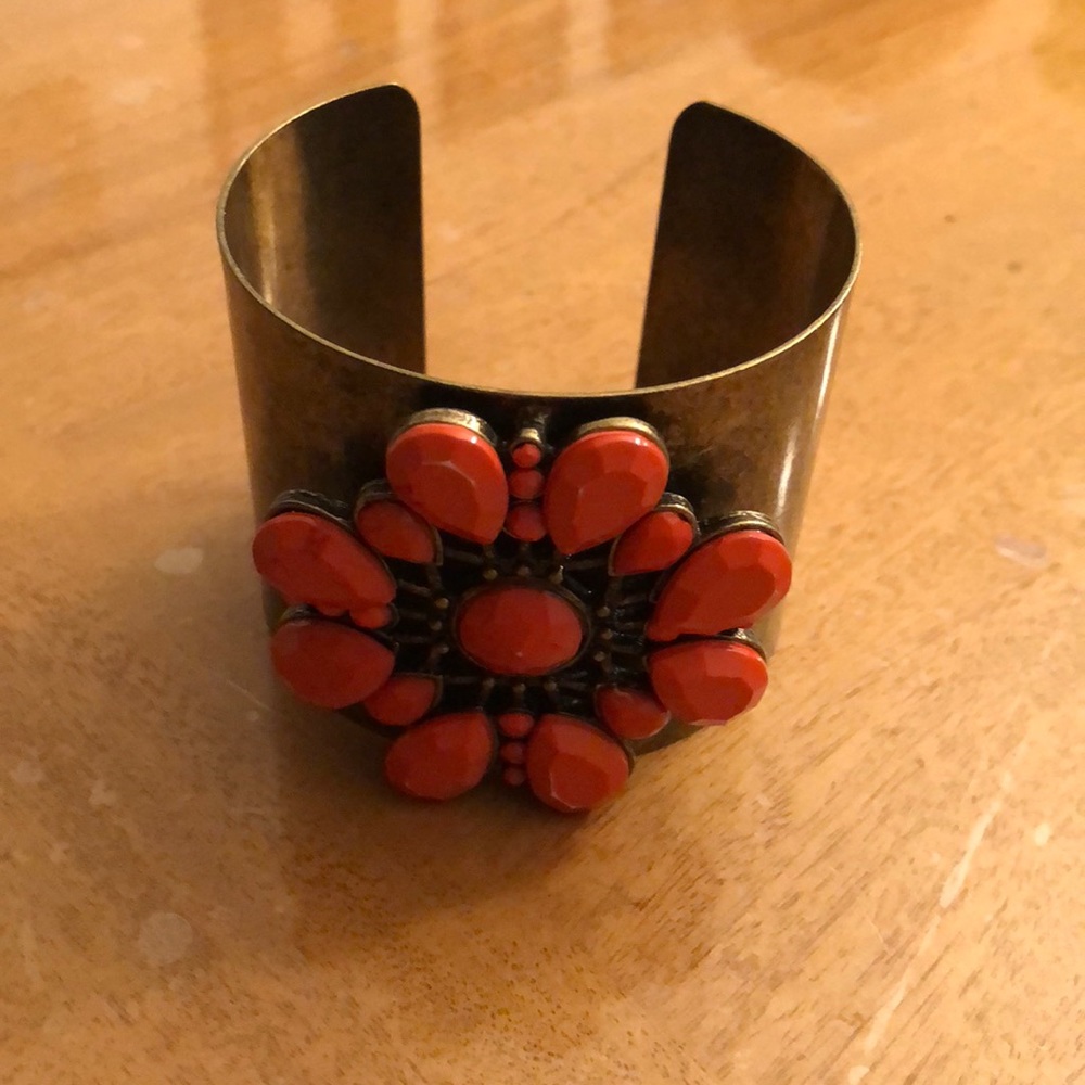 Flower cuff